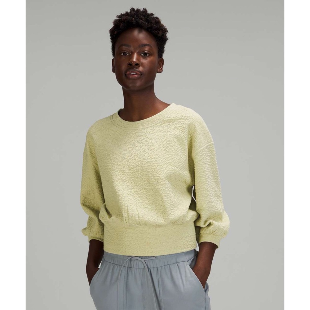 Lululemon Textured Crewneck Pullover Sweater Dew Green Athleisure Gym *FLAW*